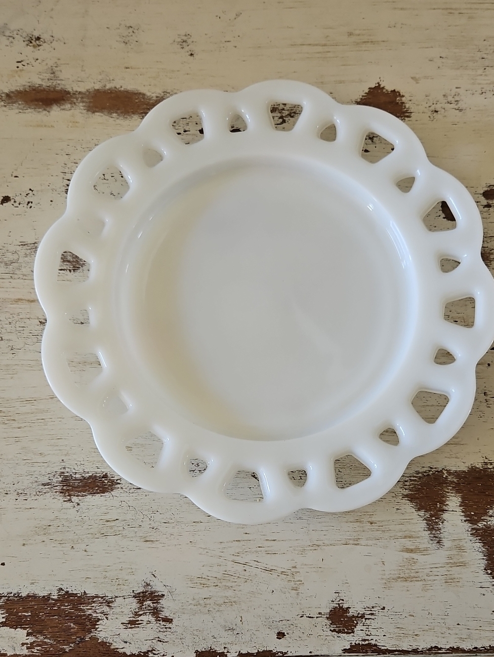 White Reticulated Decorative Milk Glass Plate - Home Dining